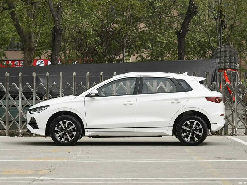 BYD E2 405km Lizing Bor