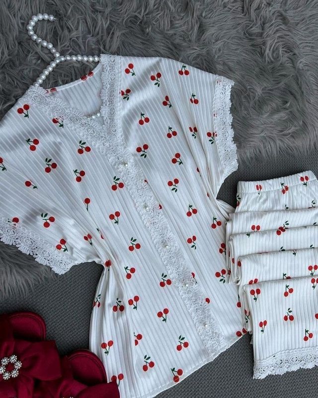 Pijama sotiladi Pijama sotiladi