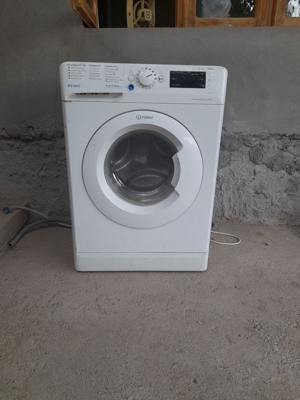 Продам стиральную машинку Продам стиральную машинку