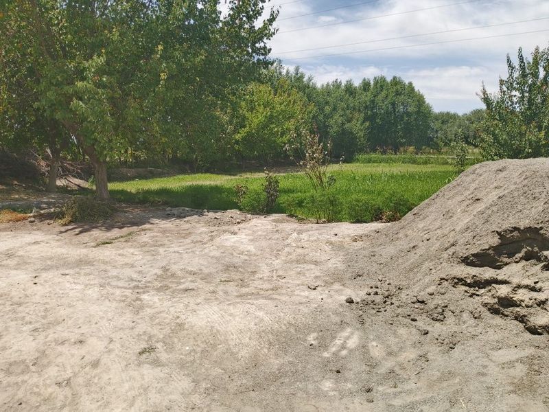 Уй жой учун йер сотилади