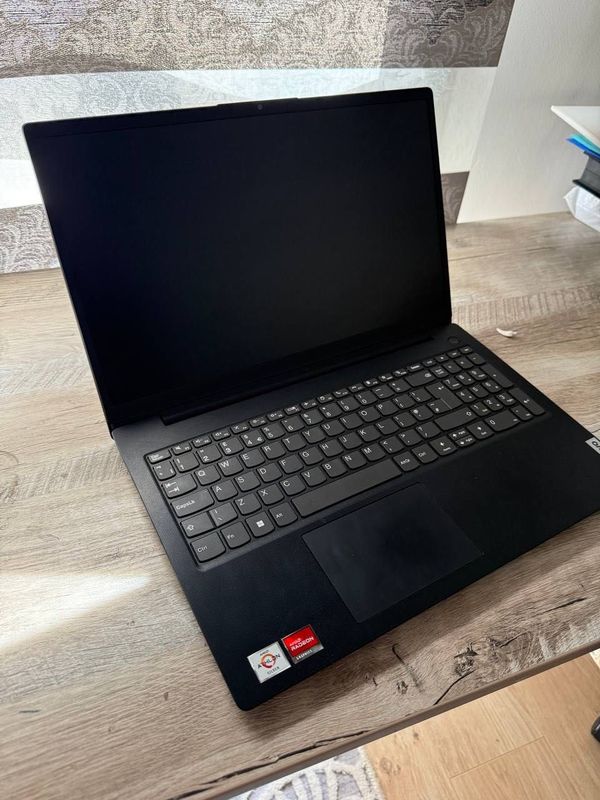 Срочно продается отличный ноутбук для офиса LENOVO V15 G4 Срочно продается отличный ноутбук для офиса LENOVO V15 G4