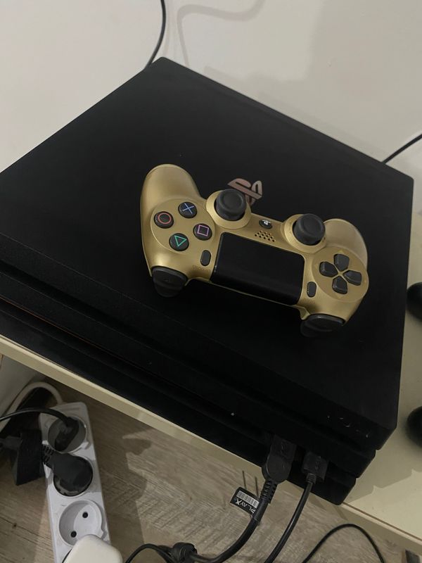 Playstation 4 pro 1 Trb oʻyinlari bilan Playstation 4 pro 1 Trb oʻyinlari bilan