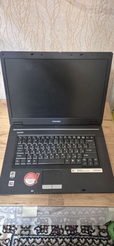 Продаётся ноутбук Toshiba Satellite (не рабочий)