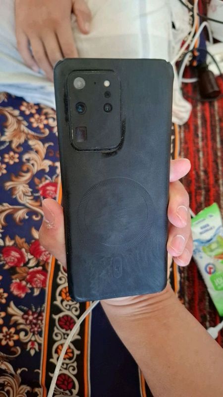 Samsung S20 Ultra 5G......256 Gb