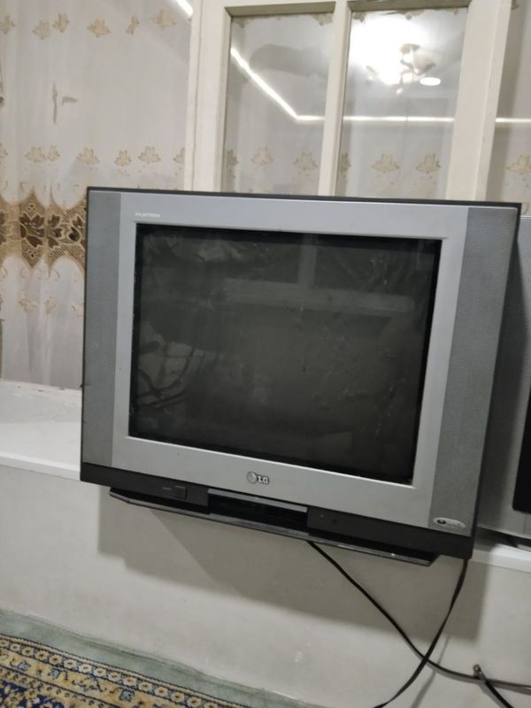Продается 2 телевизора LG в рабочем состоянии есть приставка Продается 2 телевизора LG в рабочем состоянии есть приставка