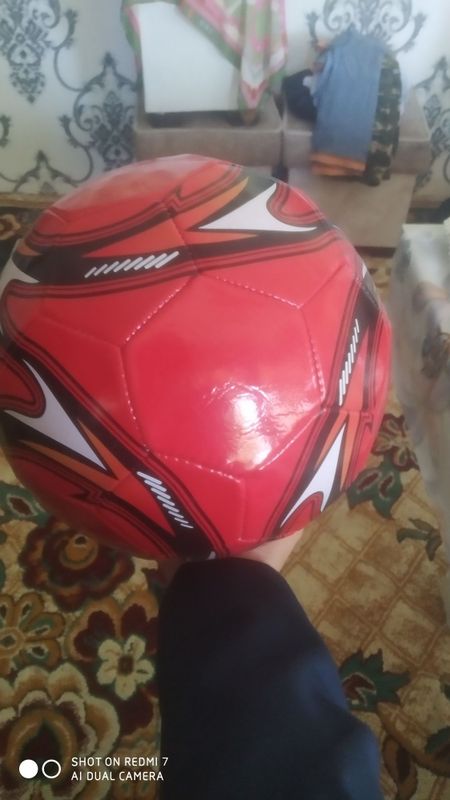 Футбольный мяч.Futbol kaptoʻgi Футбольный мяч.Futbol kaptoʻgi