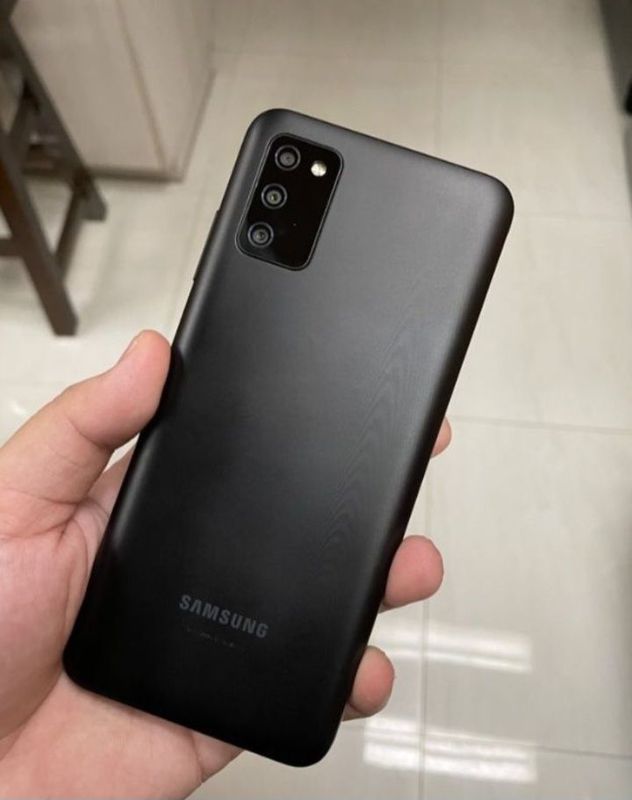 Samsung Sotiladi srochno