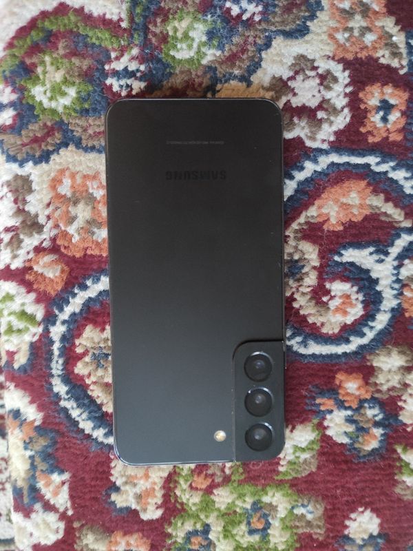 Samsung s22 5G 8/256 GB Samsung s22 5G 8/256 GB