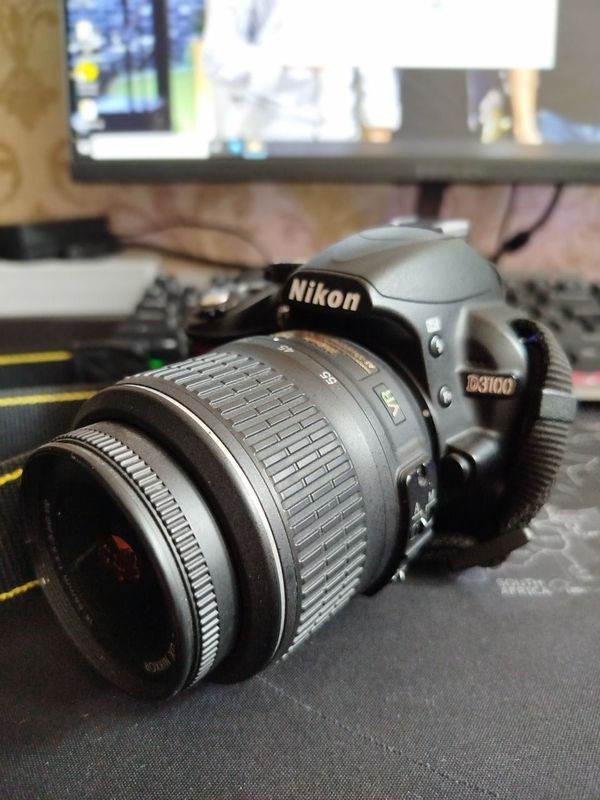 Продаётся / Sotiladi NIKON 3100