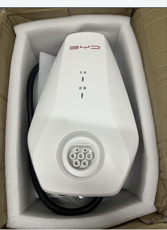 Продам новую оригинальную зарядку от BYD 7 kvt. Продам новую оригинальную зарядку от BYD 7 kvt.