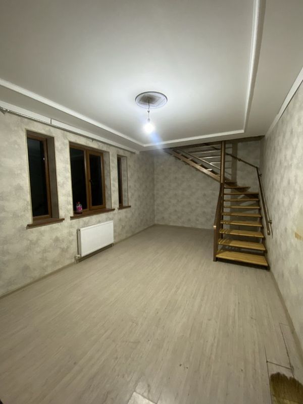 3 xonali hovli arendaga beriladi 3 xonali hovli arendaga beriladi
