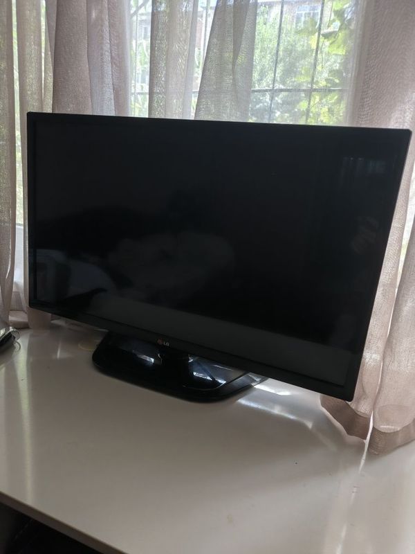 Срочно!!! Продам телевизор LG Срочно!!! Продам телевизор LG