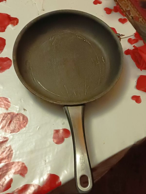 Сковородка б/у недорого