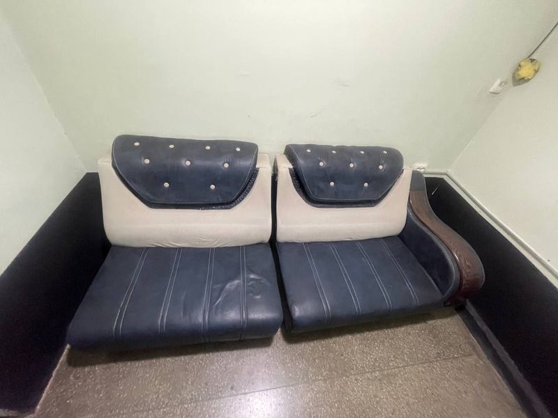 Mebel divan 2 ta para 4 dona Mebel divan 2 ta para 4 dona