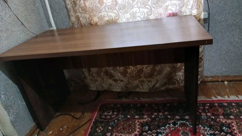 Ishlatilgan jurnalni stol beshik dazmol pastavka Ishlatilgan jurnalni stol beshik dazmol pastavka