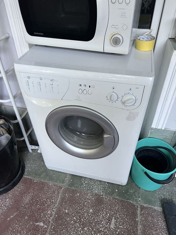 Indesit стиралная машина Indesit стиралная машина