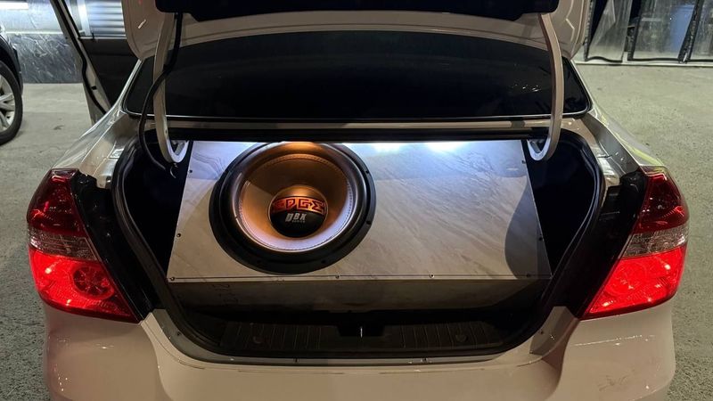 Pioneer DEH 425 EDGE DBX 15 Dyum Series 1800w Subwoofer aparatura