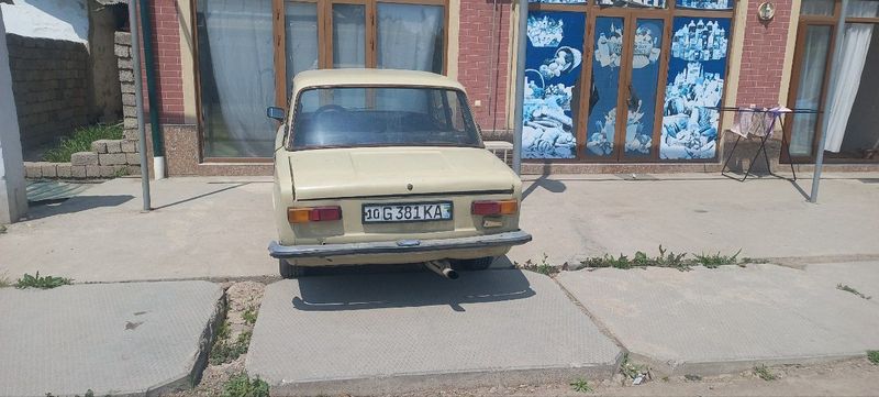 Vaz 011 sotiladi gaz bor 70tali Vaz 011 sotiladi gaz bor 70tali