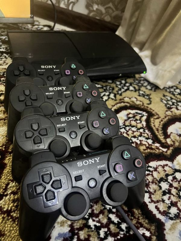 Play Station 3 SUPER SLIM