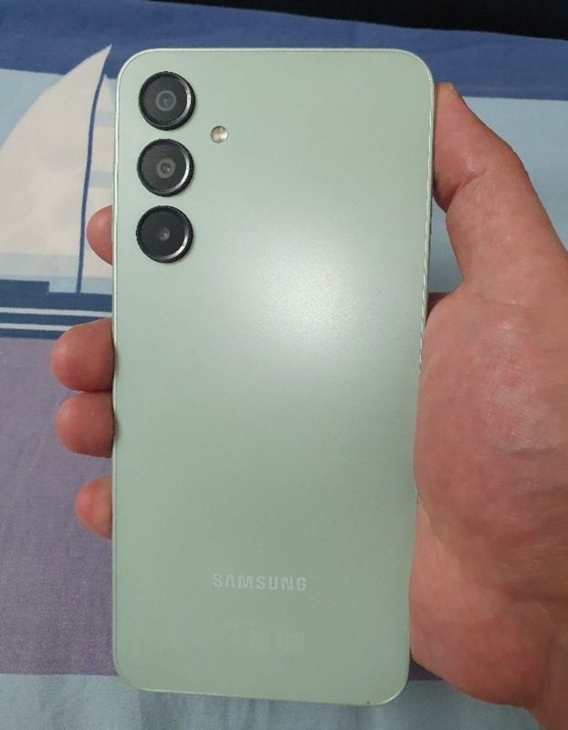 Samsung Galaxy A16 8/256GB Green Igravoy 2025 Holati Ideal Yaxshi Zor