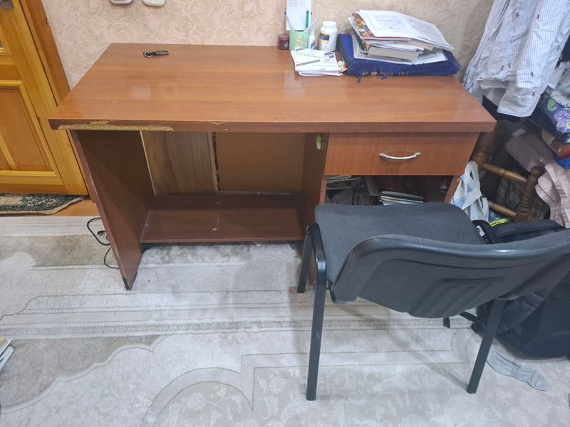 стол стул, 2 кровать, шкаф стол стул, 2 кровать, шкаф
