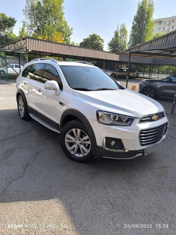 Chevrolet Captiva 3 (официально переделан на Captiva 4) — белый жемчуг