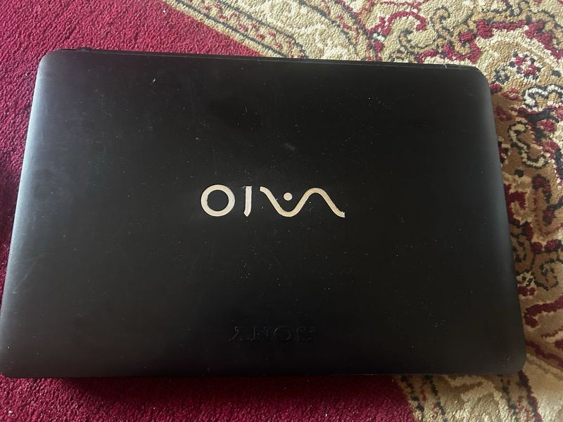 Sony vaio i3 8gb