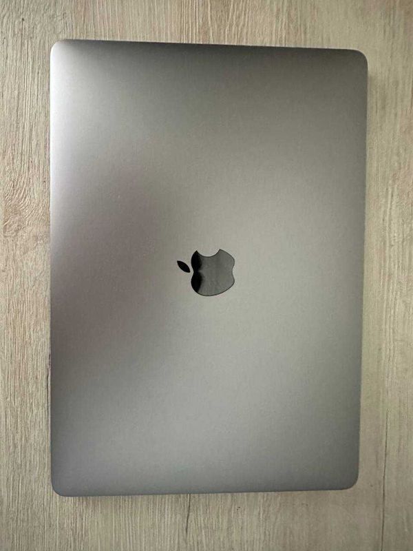 Продается Macbook Pro 13 2020г, 256GB, 16GB ОЗУ Продается Macbook Pro 13 2020г, 256GB, 16GB ОЗУ