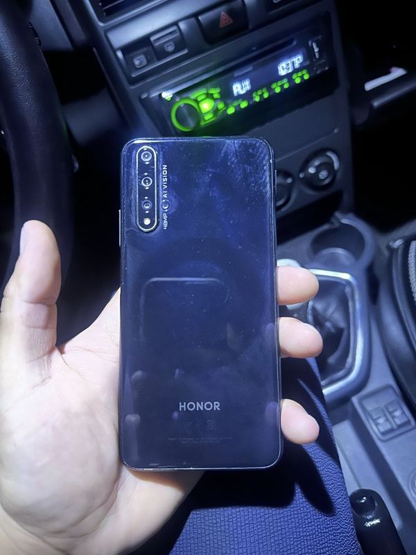 Honor 20 6/128gb