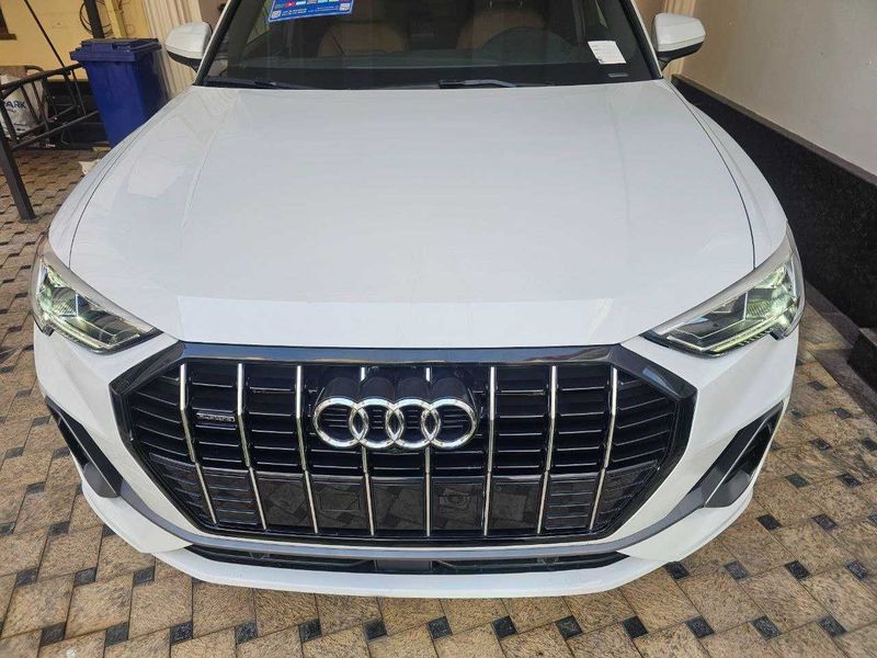 Продам Свой AUDI Q3 2.0 T 2024 апрель (пробег 2 130 км)