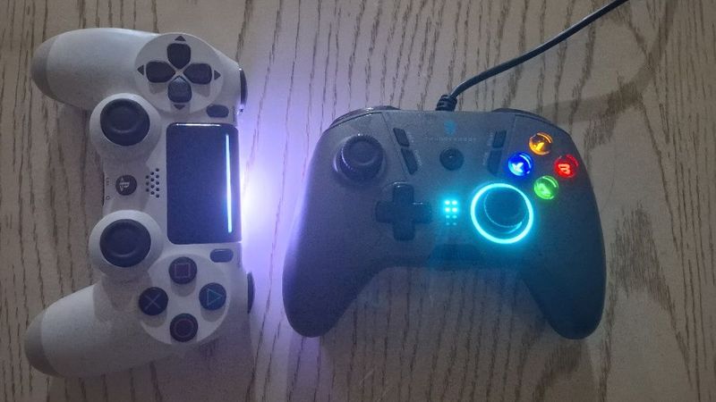 Thunderbot G30 shadow steel + Dualshock 4 (ps4) Thunderbot G30 shadow steel + Dualshock 4 (ps4)