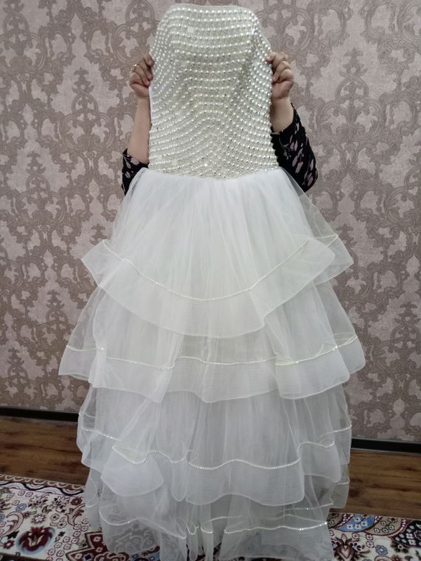 kelin koynela sotiladi 17 ta bor kelin koynela sotiladi 17 ta bor