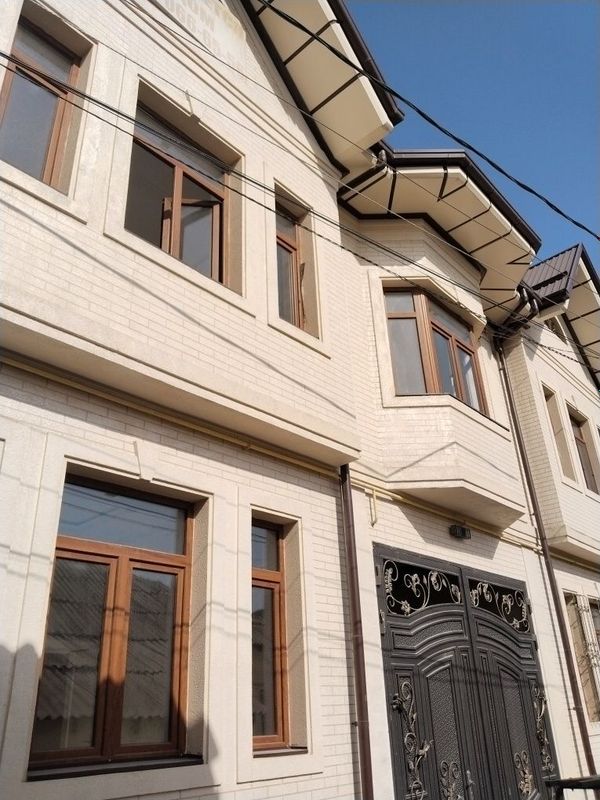 Продам Дом. 6 комнат. 1,95 сотки. 140. 000 у.е.СЕРГЕЛИ.
