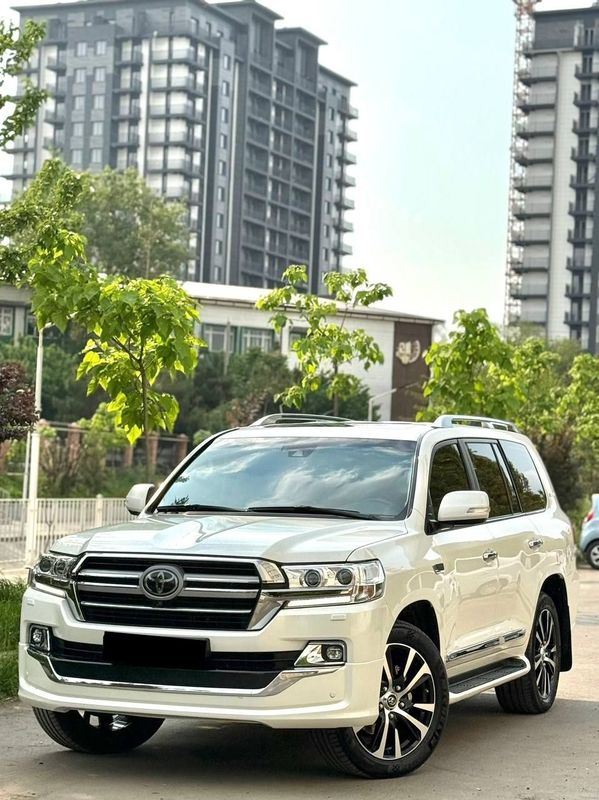 Toyota Land Cruiser 200 5.7L V8. аренда. с. выкуп Toyota Land Cruiser 200 5.7L V8. аренда. с. выкуп