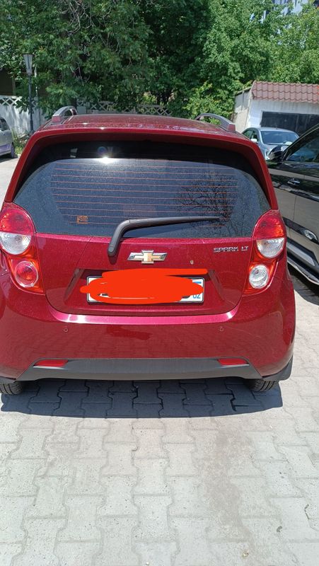 Спарк Chevrolet , вишневый Спарк Chevrolet , вишневый