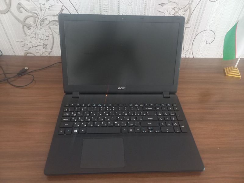 Nootbuk Acer Sotiladi Nootbuk Acer Sotiladi