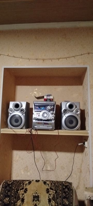Продаётся музыкальный центр!