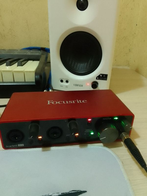 Focusrite scarlett 2/2 3grd Focusrite scarlett 2/2 3grd