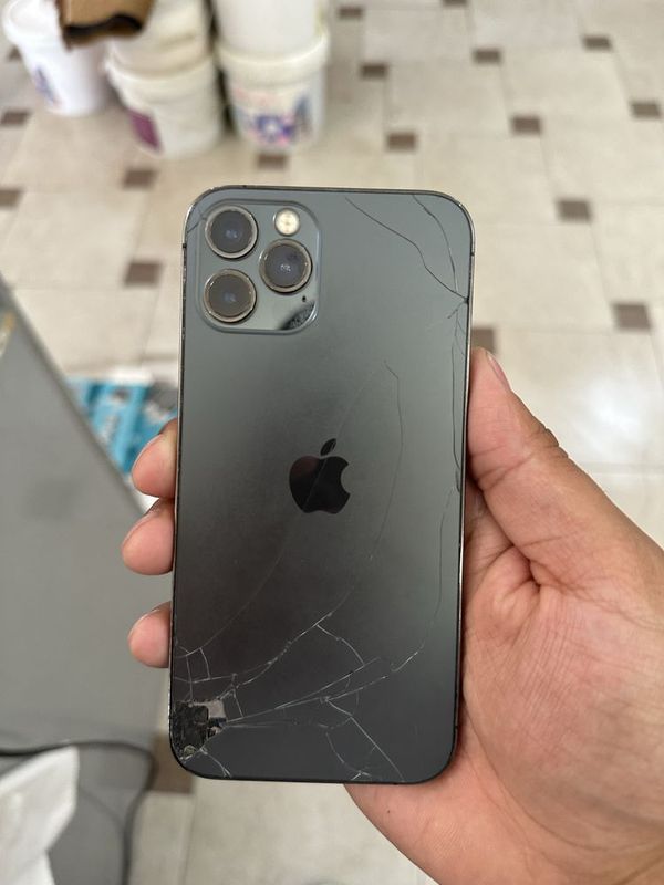 Iphone 12 pro 18.6.2 versiya