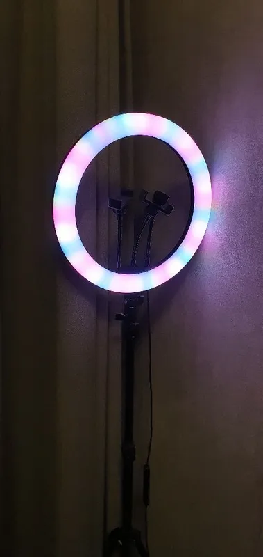 Продам кольцевую лампу Продам кольцевую лампу