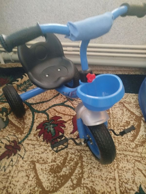 Veloseped sotiladi Veloseped sotiladi