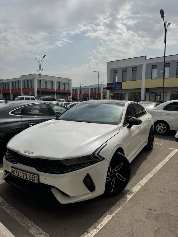 Kia K5 2L lyukli Kia K5 2L lyukli