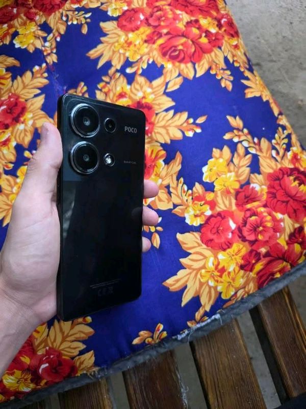 Poco m6 pro Poco m6 pro