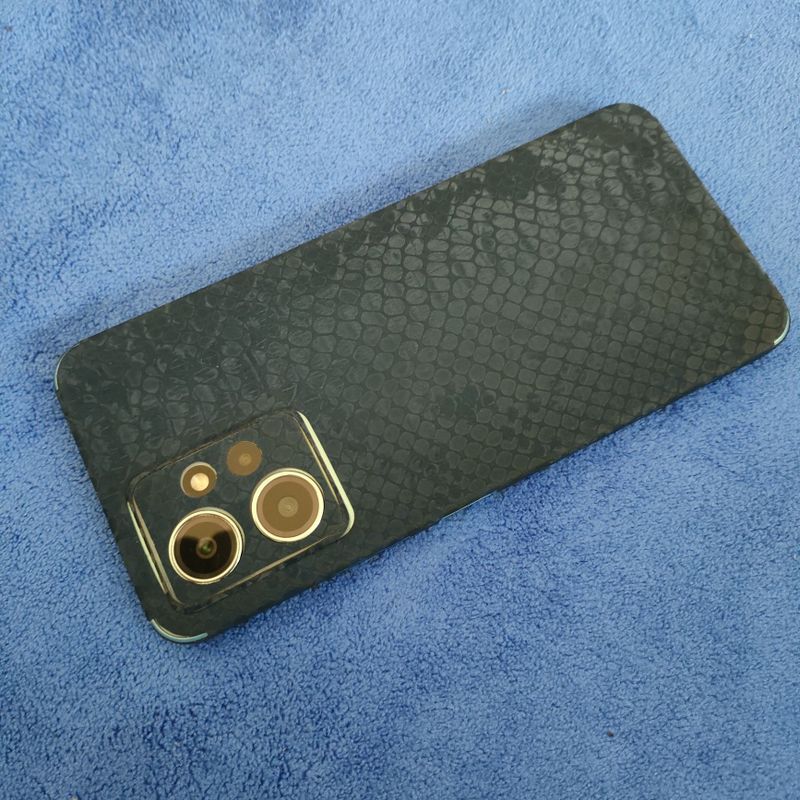 Redmi Note 12 sotiladi Redmi Note 12 sotiladi