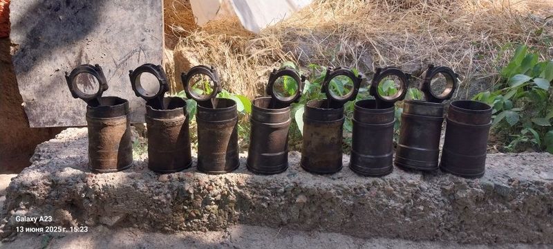 Газ 69 гилза поршен сотилади. Газ 69 гилза поршен сотилади.