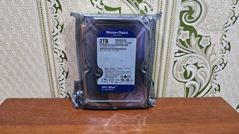 Жесткий диск Western Digital WD Blue 2 ТБ Жесткий диск Western Digital WD Blue 2 ТБ