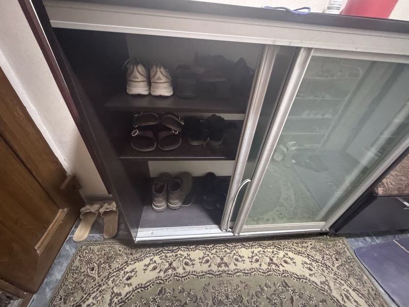 Продам обувной шкаф в прихожую