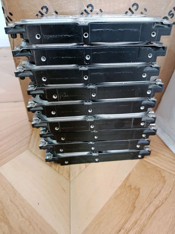 Продам харды Seagate 1TB Продам харды Seagate 1TB