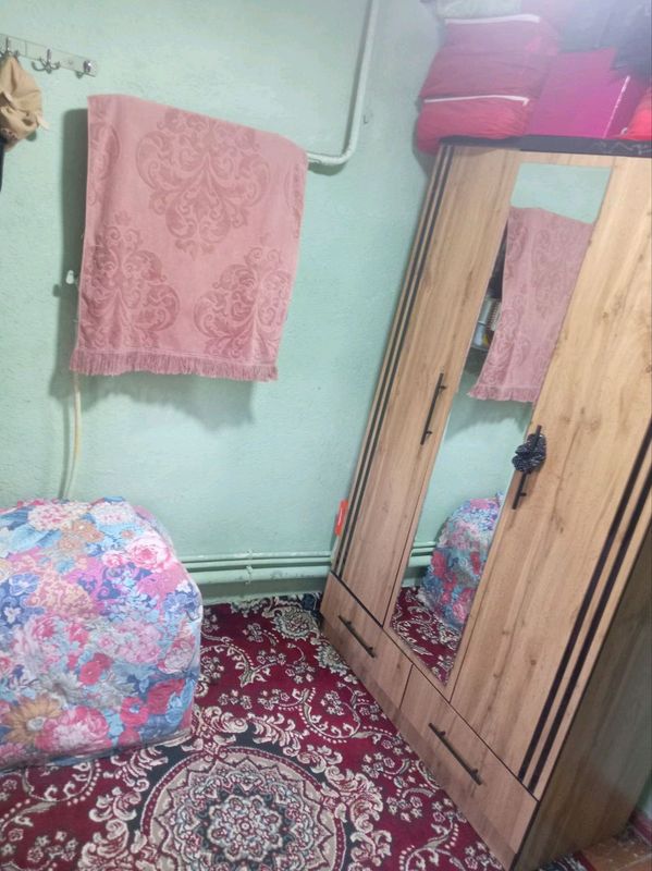 Urganch shahar Nargiz qofe yondo 2 hona sotiladi