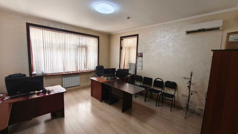Сдаётся этаж в аренду возле Корзинки Аэропорт Сдаётся этаж в аренду возле Корзинки Аэропорт